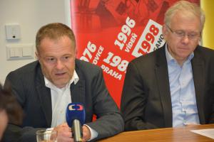Český svaz ledního hokeje a DHL prodloužily spolupráci při podpoře mládežnického hokeje