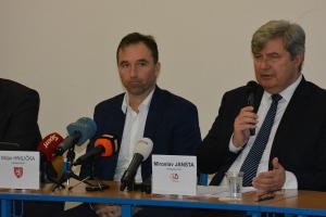 Podpora Milanu Hniličkovi od sportovců ve chvíli, kdy se jeho pochybení probíralo v médiích