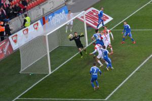 Fotbalisté Slavie učinili další krok k vítězství v MOL Cupu a jsou v semifinále Slavia - Liberec 2:0