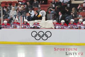 Ministryně obrany jede přeci jen na olympiádu