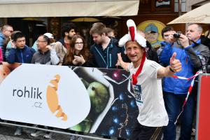 Máme obrázky Petra Skály z Maratonu Praha, který se v české metropoli běžel 7. května 2023