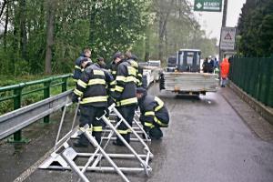 Co jste dobrovolní hasiči, co jste dělali? Připravovali se na rozvodněný Botič