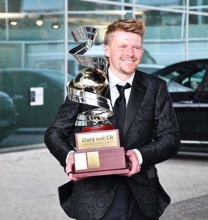 Pavel Šulc má nakročeno k obhajobě vítězství v anketě Zlatý míč 2025/2026