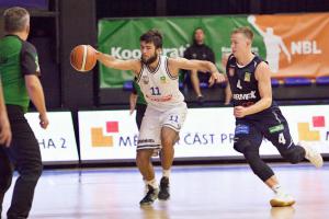 Podívejte se, jak basketbalisté USK Praha porazili Děčín v prodloužení