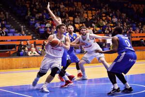 Basketbalové sovy z Prahy jsou čtvrté po základní části ligy a ani Ostravané tomu nezabránili