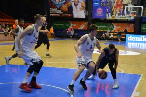 Kam v pondělí 4. prosince 2017 za sportem? Na basketbal do Ústí nebo na florbal do Bratislavy