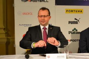 UEFA přesunula fotbalové EURO na rok 2021