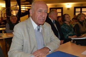 Poslední československý premiér s pravomocemi prezidenta Jan Stráský by oslavil osmdesátiny
