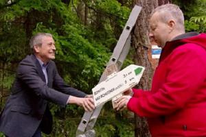 Ministři Martin Stropnický a Richard Brabec zahájili v Brdech značení turistických tras