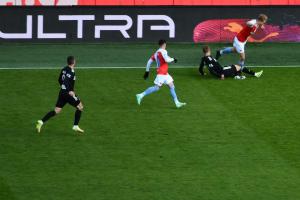 Kam 18. února 2024 za sportem? Hurá na fotbal, hokej, tenis, basketbal, biatlon, plavání tady i tam