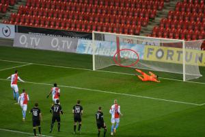 Fotbalisté Slavie Praha MOL Cupu postoupili do čtvrtfinále po výhře nad Chrudimí 3:1