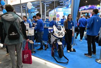 Na největších vysokých školách v Praze, v Brně, v Olomouci a v Bratislavě máme fakulty sportu! Jsou na veletrhu Gaudeamus