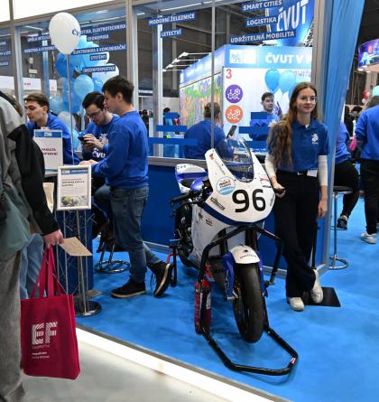 Na největších vysokých školách v Praze, v Brně,  v Olomouci a v Bratislavě máme fakulty sportu! Jsou na veletrhu Gaudeamus