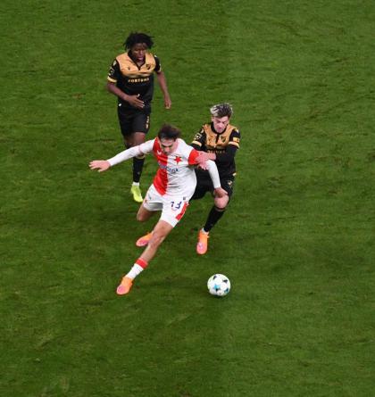 Vlček se chytil a dal svůj první gól za áčko Slavie. Druhý gól dal Chytil a Markovič vychytal nulu !  Slavia - Baník 2:0