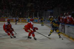 Podívejte se na obrázky z ojedinělého vítězství hokejistů Sparty v O2 aréně nad Zlínem