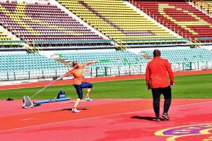 Armádní stadion Juliska v Praze ožil tréninkem atletů a moderních pětibojařů ASC Dukla