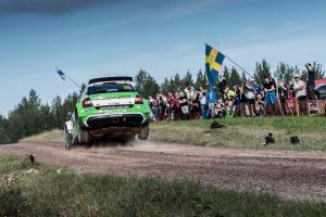 ŠKODA udržuje na Finské rally vysoké tempo