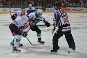 Podívejte se, jak hokejisté Sparty porazili v O2 aréně Karlovy Vary 3:1