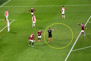 Utkání ovlivnily Orlí oči rozhodčího Orla a slabý výkon dalších rozhodčích derby v Edenu