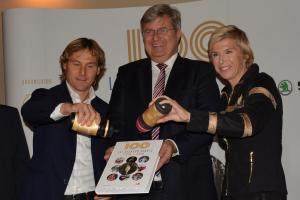 Kateřina Neumannová a Pavel Nedvěd pokřtili knihu o skvělém století tuzemského sportu
