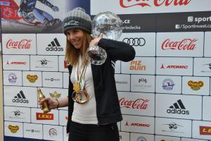 Ester Ledecká se stala nejúspěšnější snowboardistkou MS v paralelních závodech