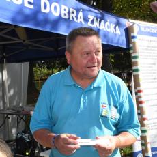 Místopředseda Klubu českých turistů Pavel Přílepek byl u testů sledující znalosti návštěvníků z turistického značení