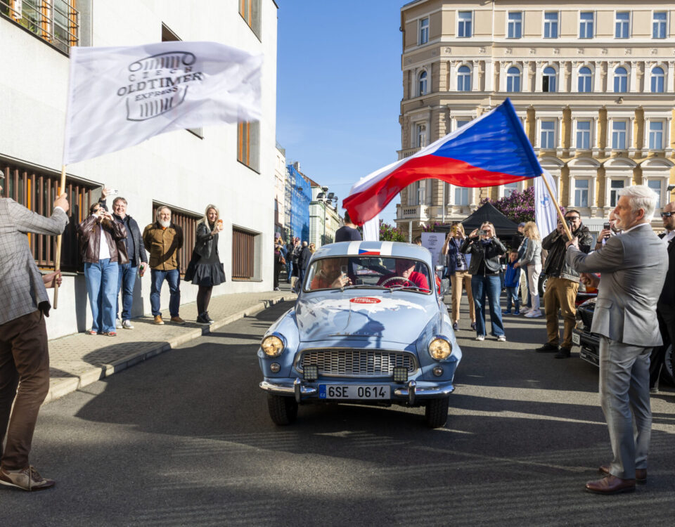 Czech Oldtimer Express 2026 odstartoval prezident Petr Pavel