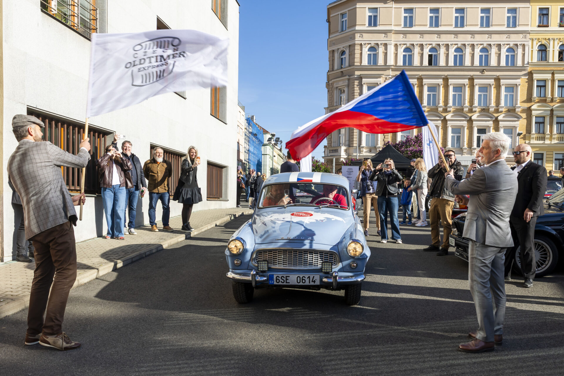 Czech Oldtimer Express 2026 odstartoval prezident Petr Pavel