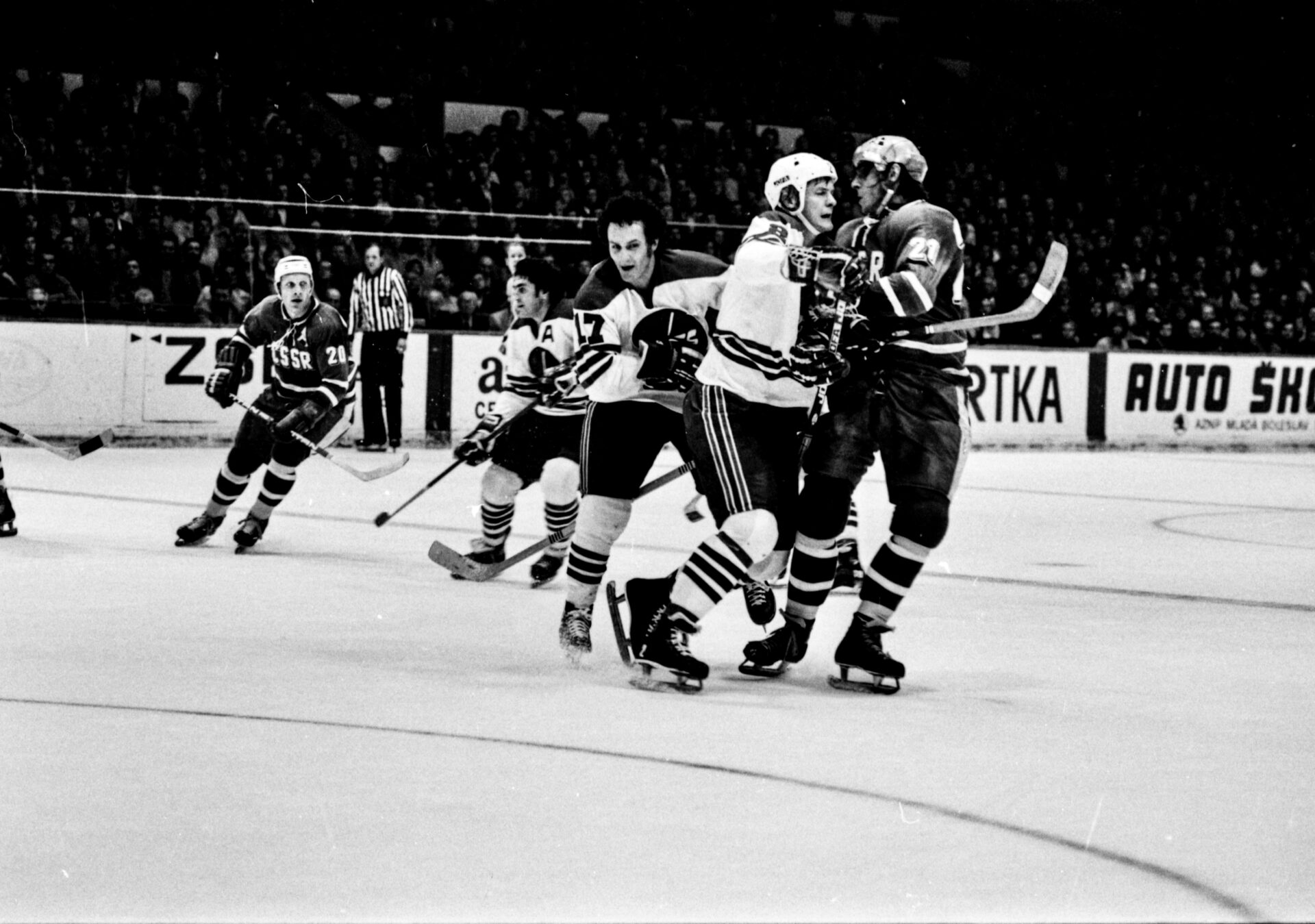 ČSSR rozdrtila Winnipeg Jets. Praha viděla střet dvou světů