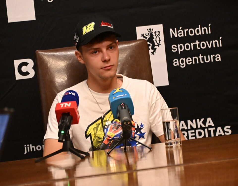 Filip Salač na tiskové konferenci k jeho účasti na Velké ceně České republiky 2026