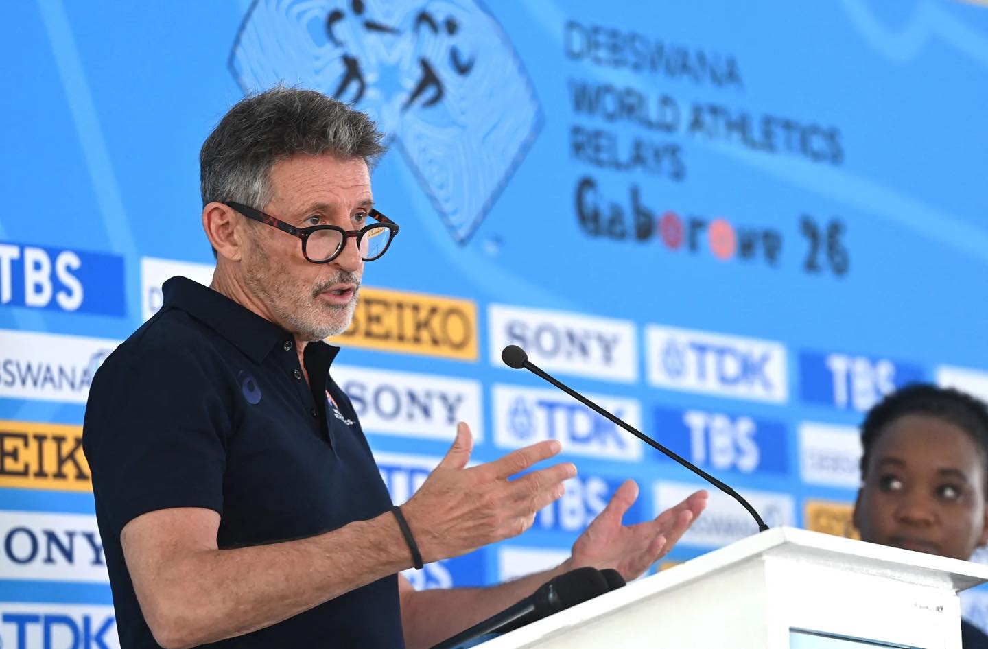 Technologie mění atletiku. Coe míří na mladou generaci
