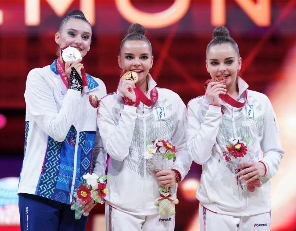 Rusové a Bělorusové zpět pod vlajkami. Gymnastika mění kurz