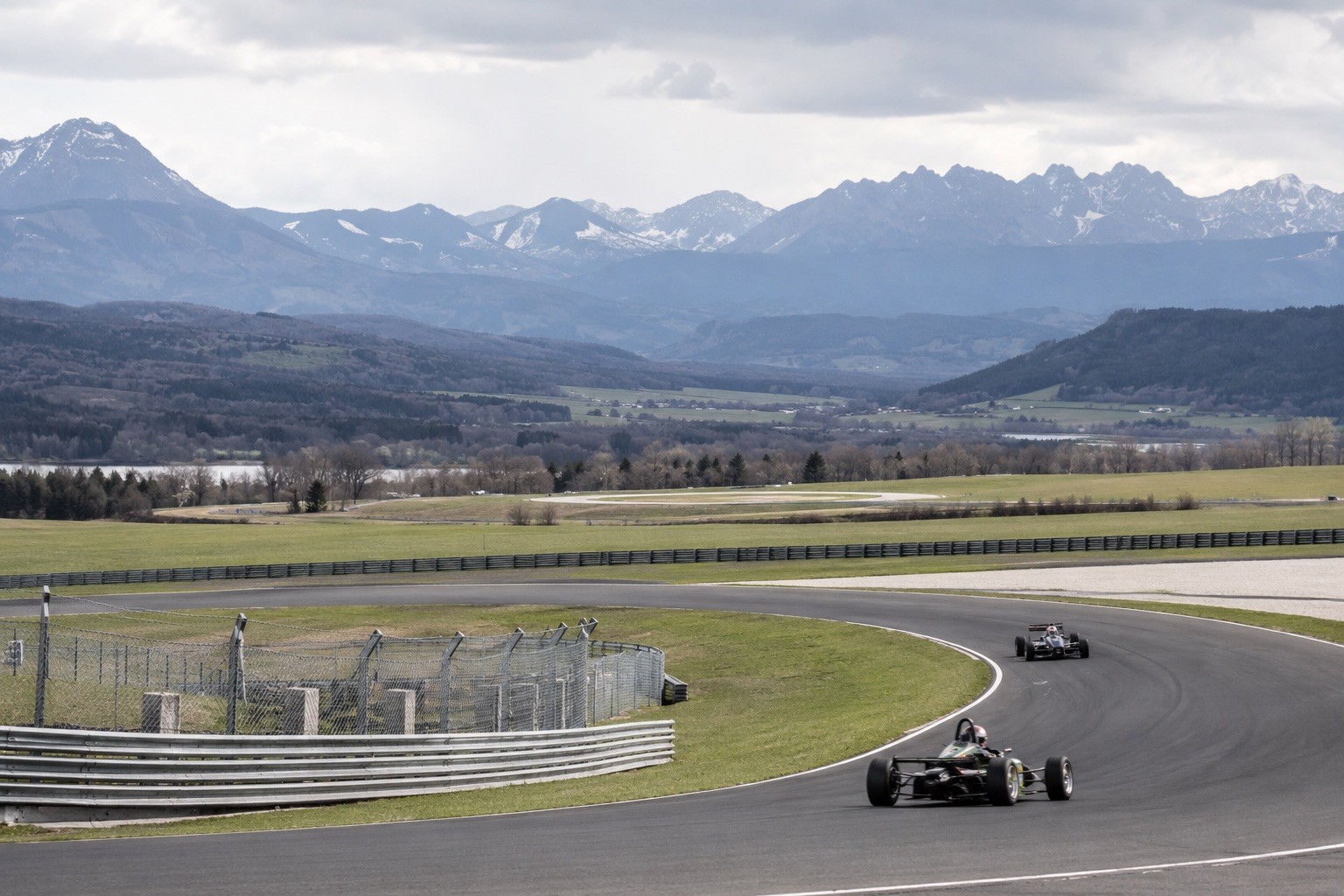 Švýcarsko vrací motoristické závody. Přijde i formule 1?