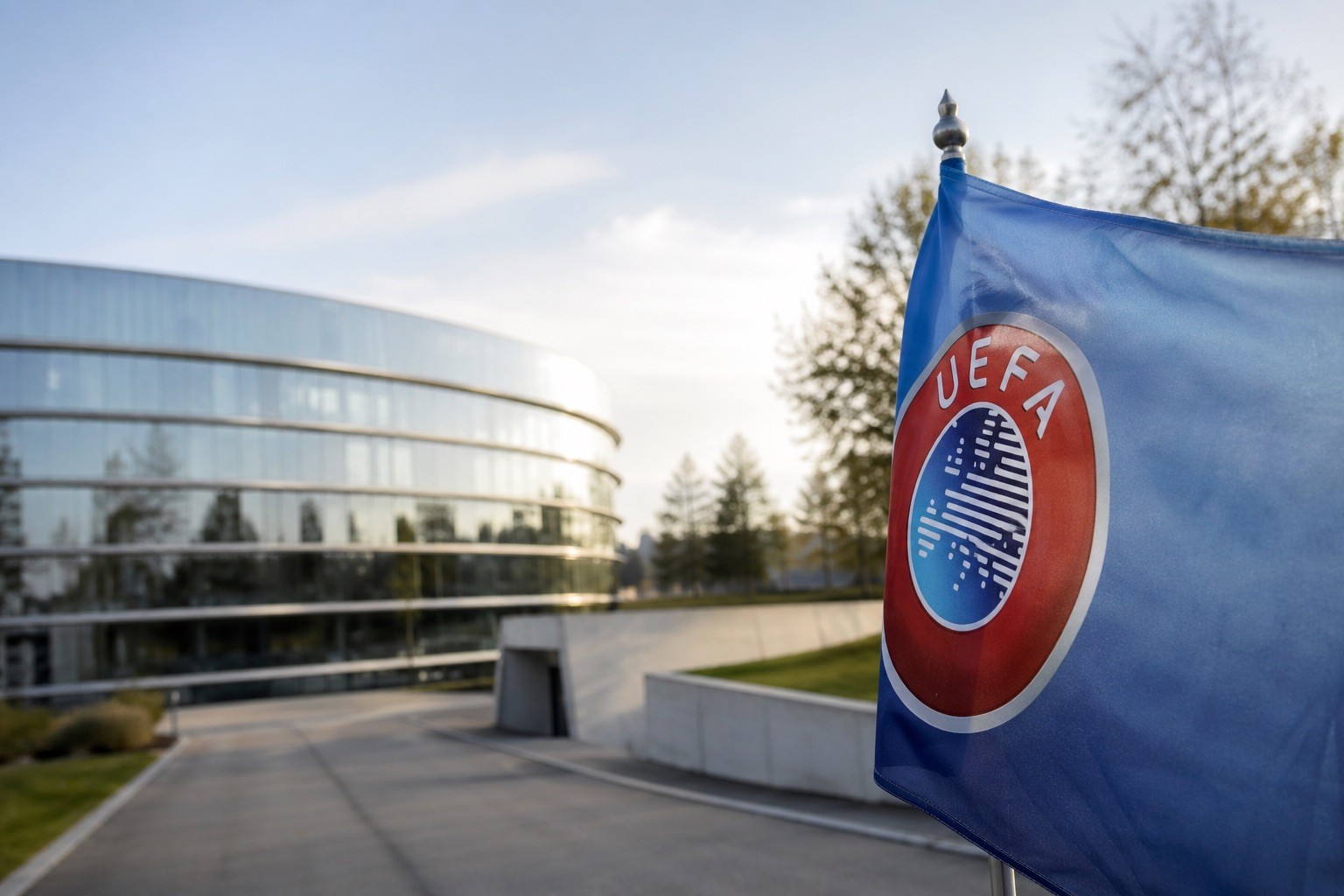 UEFA varuje Itálii: hrozí stop pro kluby v Evropě