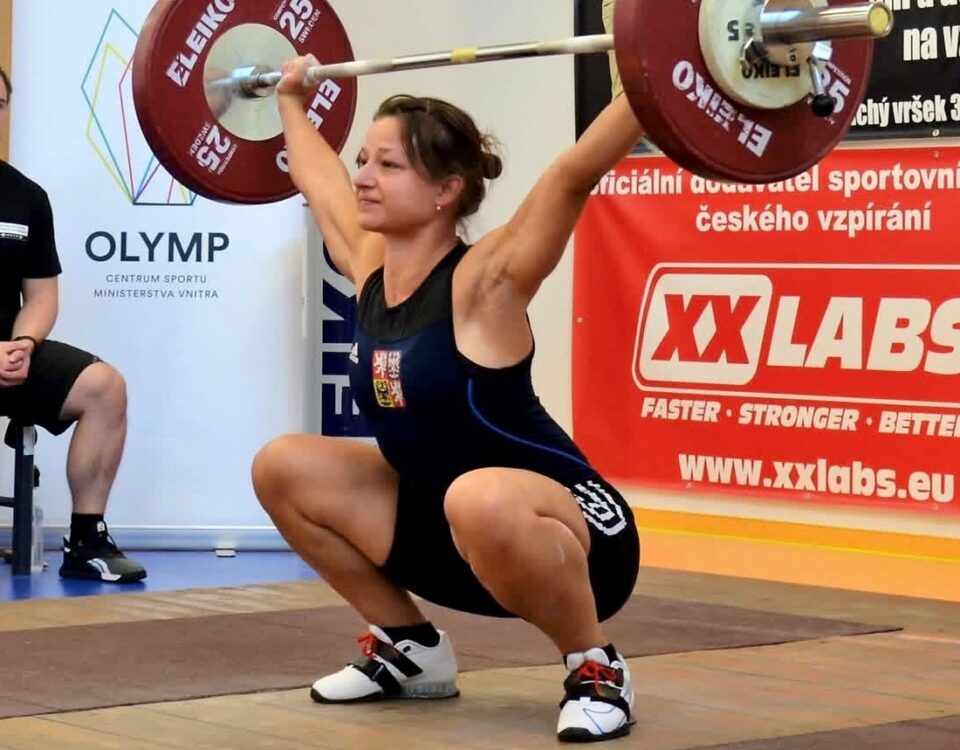 Julie Švecová inspiruje české vzpírání jako mistryně světa i trenérka