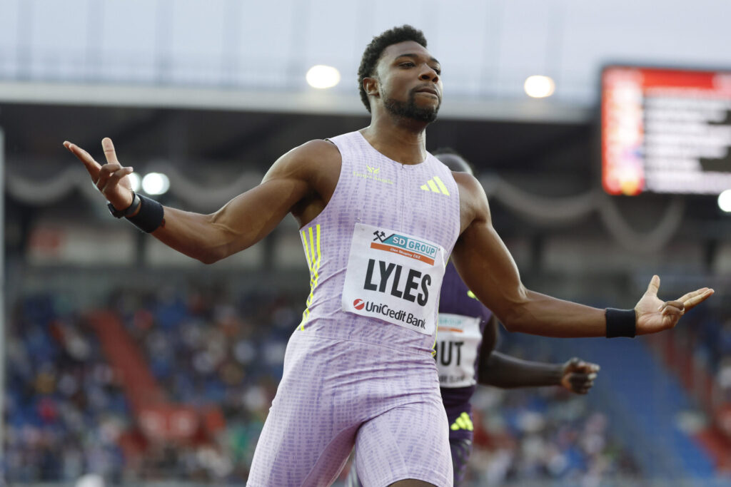 Světový rekordman na 150 m Noah Lyles